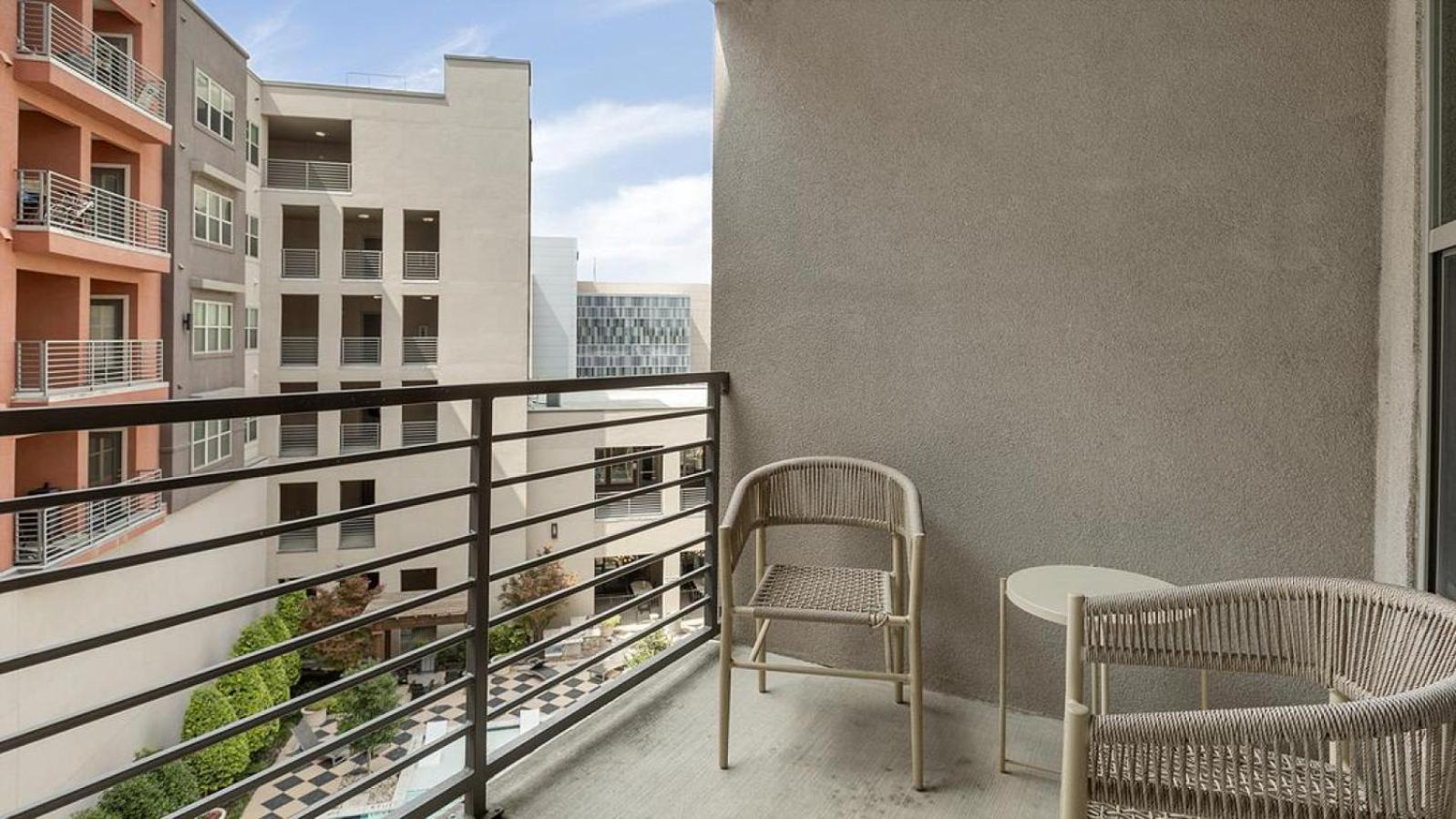 Landing at Bottle House on Main - 1 Bedroom in Fort Worth