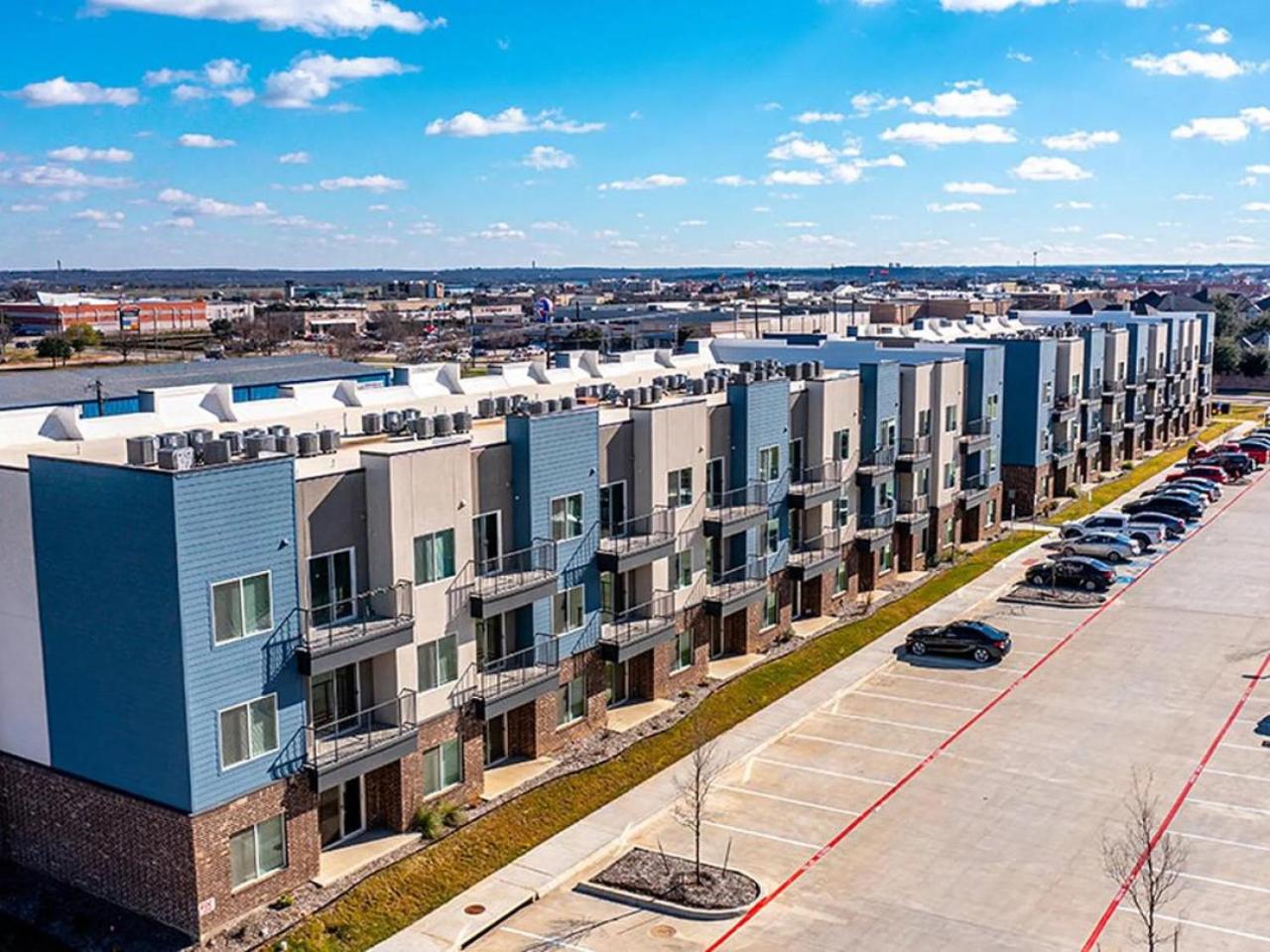 Landing at Camden Crossing - 1 Bedroom in Fort Worth view 2
