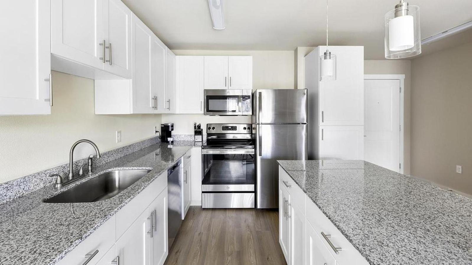Landing at Camden Crossing - 1 Bedroom in Fort Worth view 3