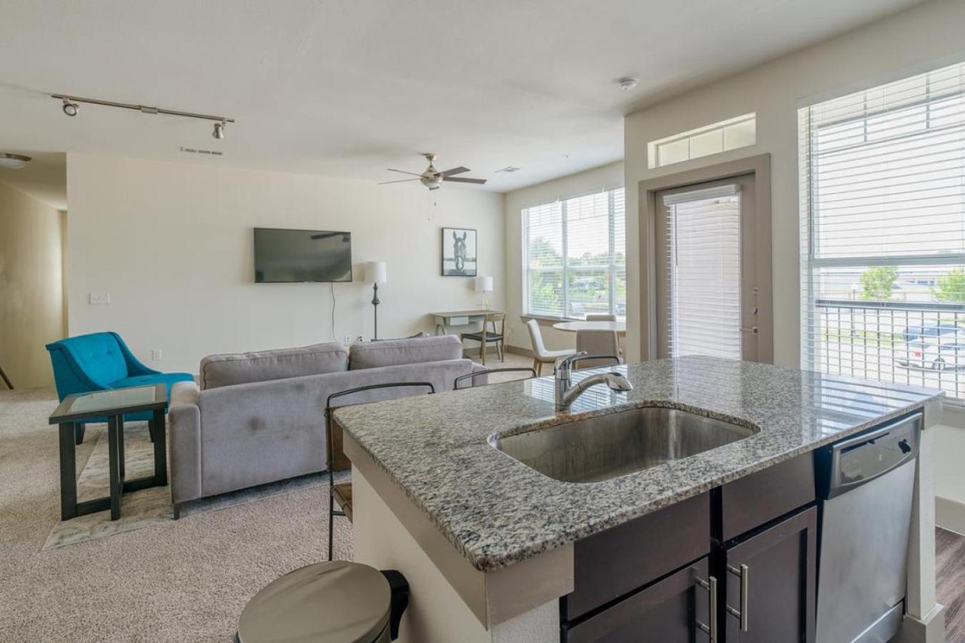 Landing at The Grayson - 2 Bedrooms in Cypressdale view 3