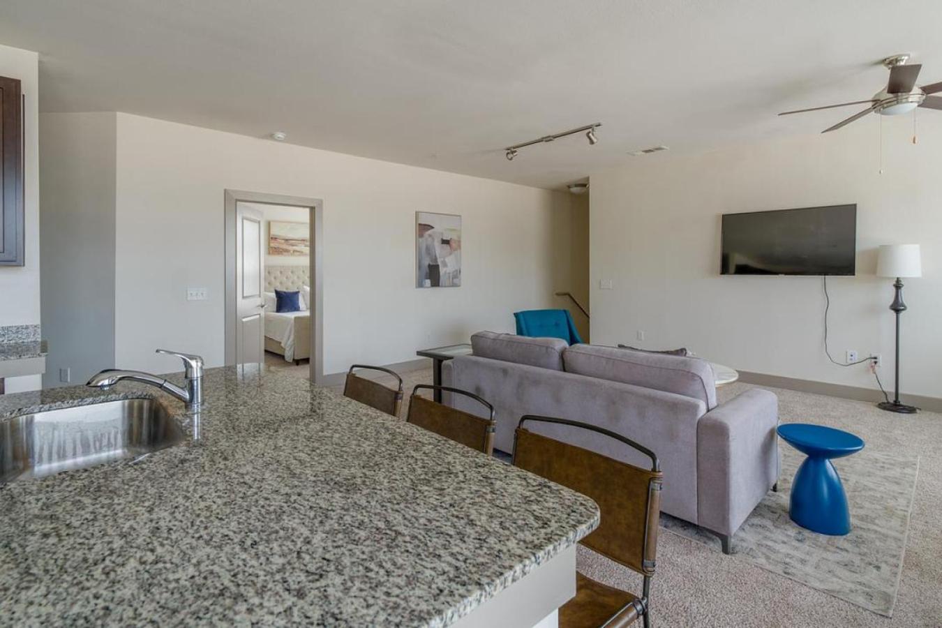 Landing at The Grayson - 2 Bedrooms in Cypressdale view 4