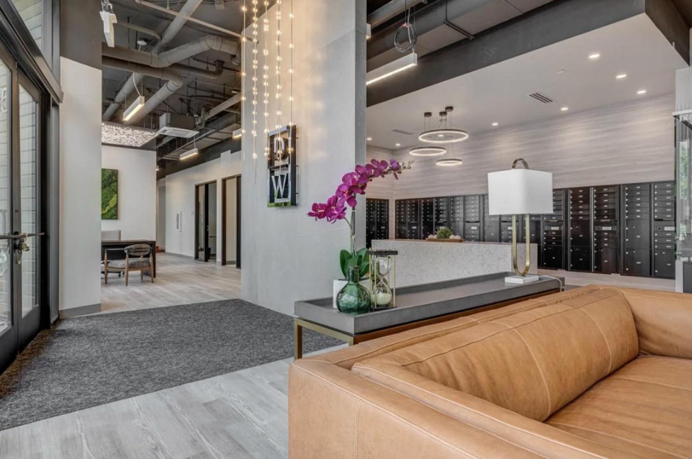 Landing at The Dewiit - 2 Bedrooms in Central City view 4