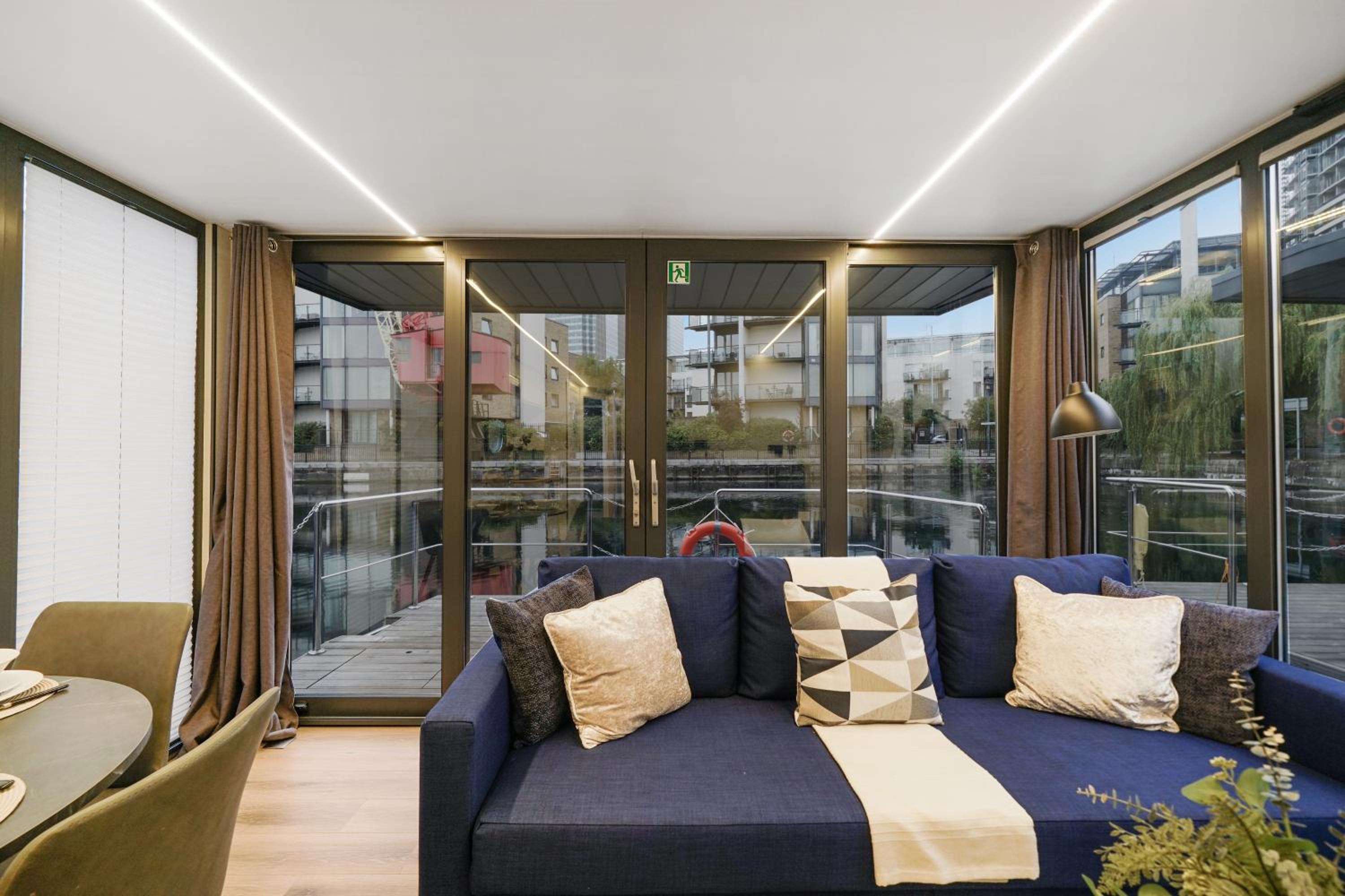 Water Lodge in London - Roof Terrace