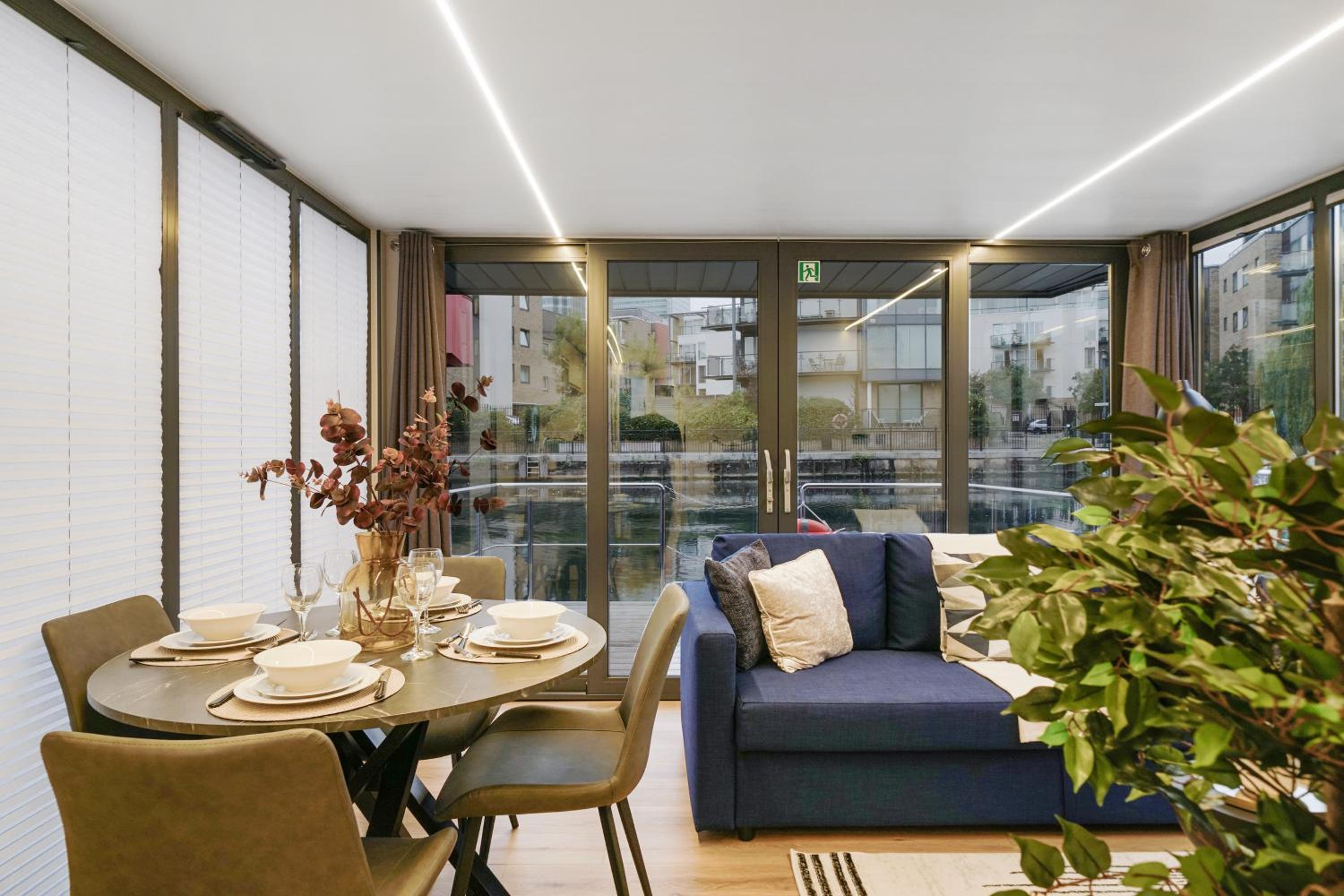 Water Lodge in London - Roof Terrace