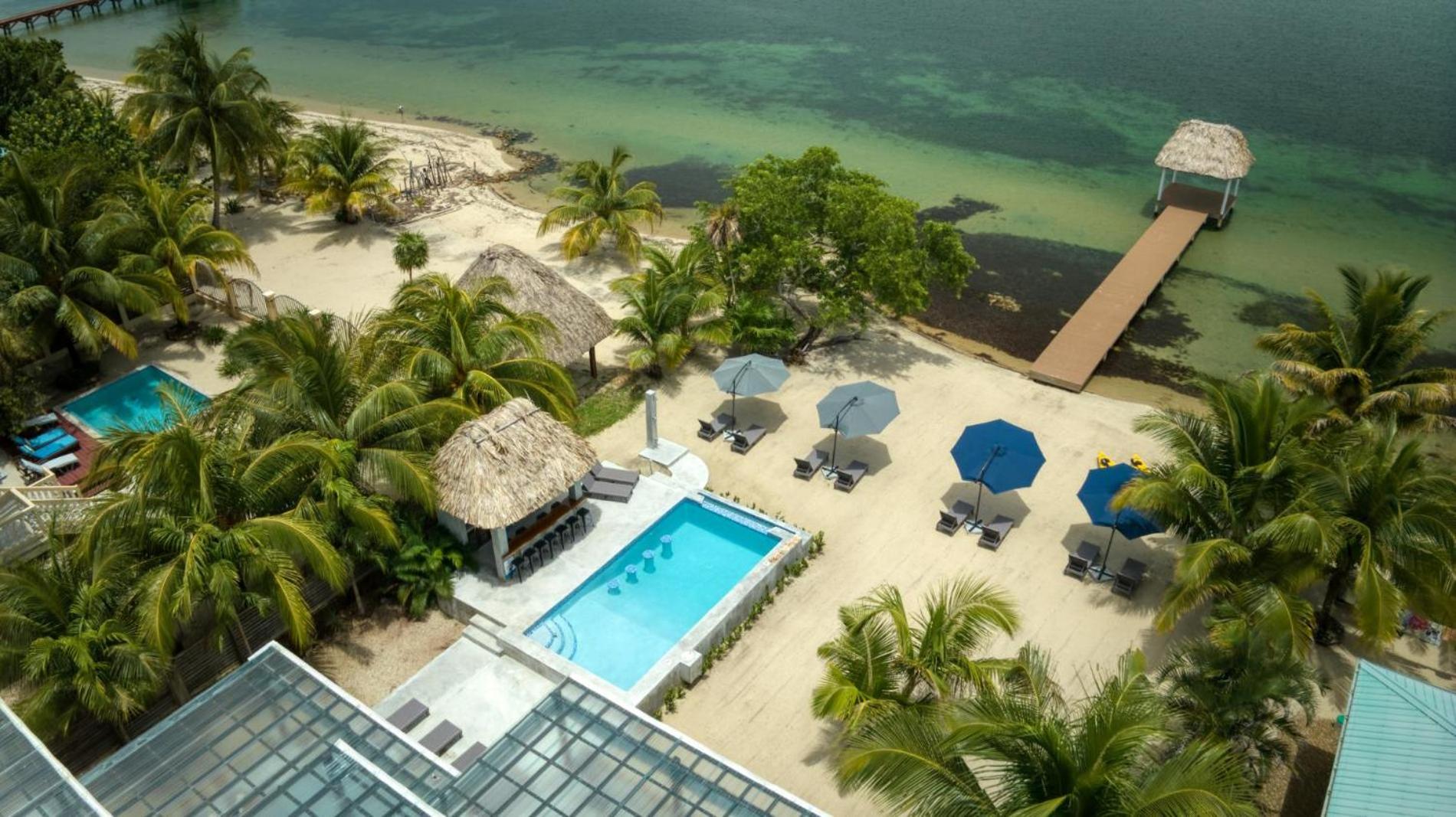 Conmigo Villas - 6 Bedroom Beachfront w Pool