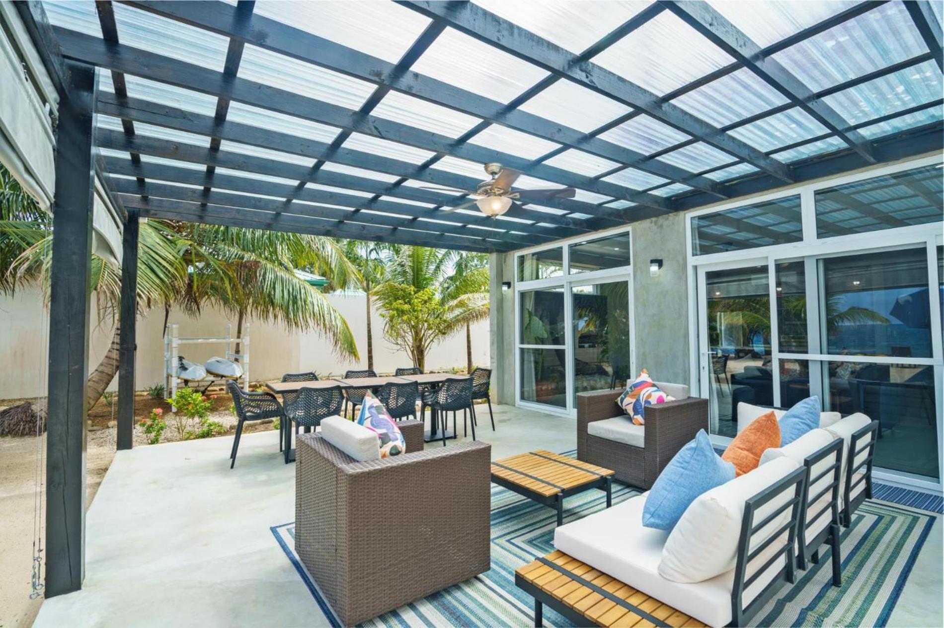 Conmigo Villas - 6 Bedroom Beachfront w Pool