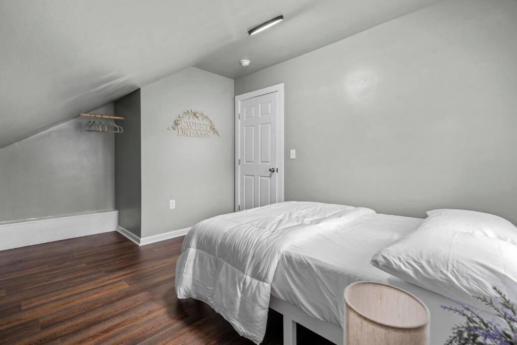 Freshly Redone & Newly Furnished! A MUST SEE! view 3