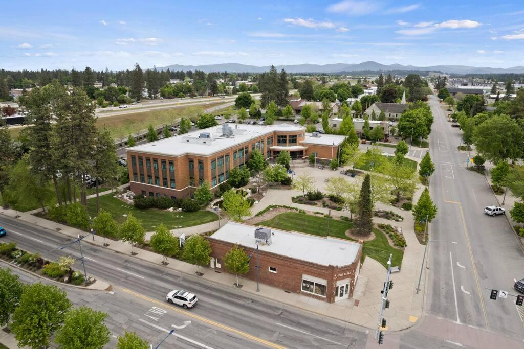 Hotel 19th Hole Hideaway - Image 1