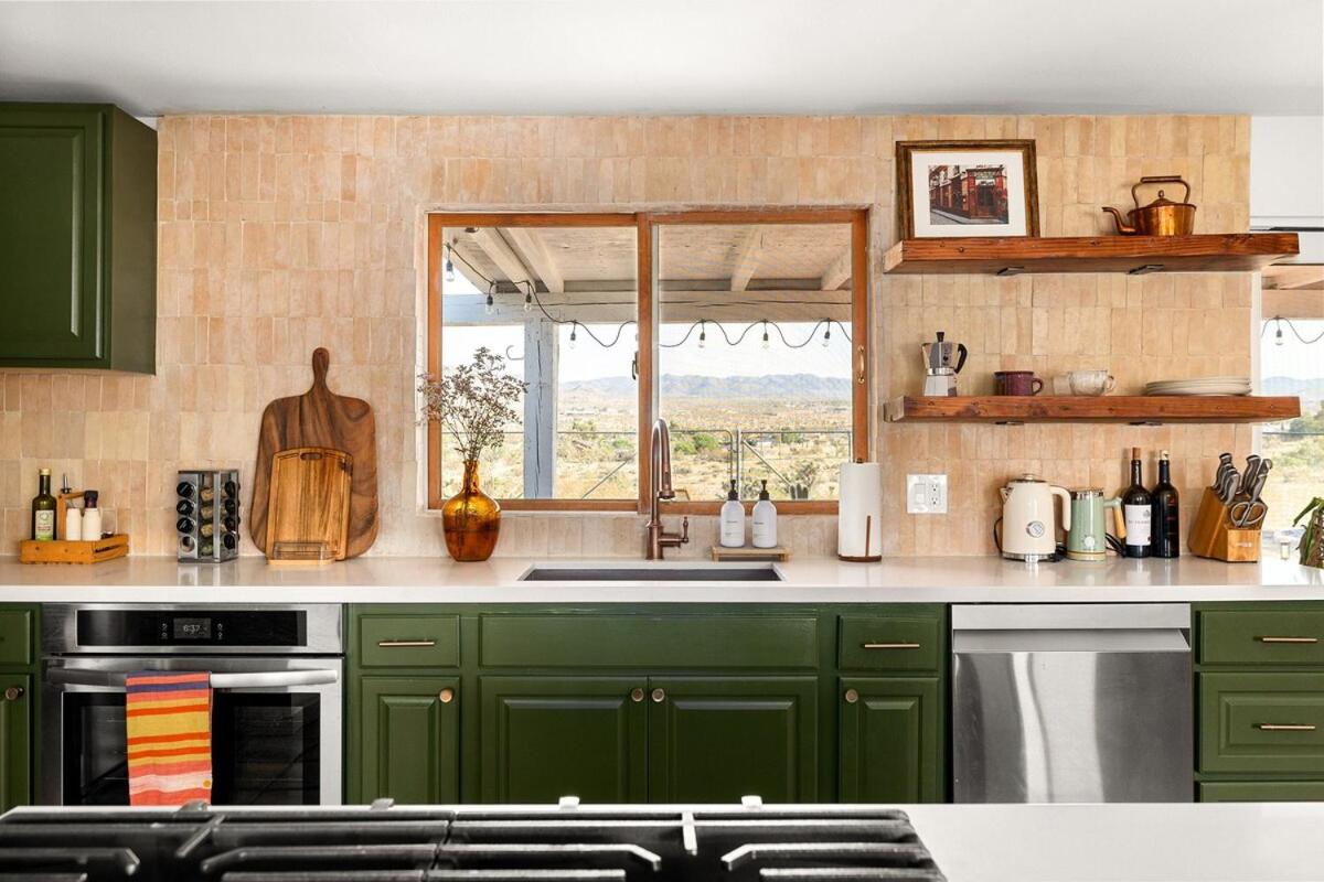 Vista Del Cima *NEW* Luxury Joshua Tree Getaway view 5