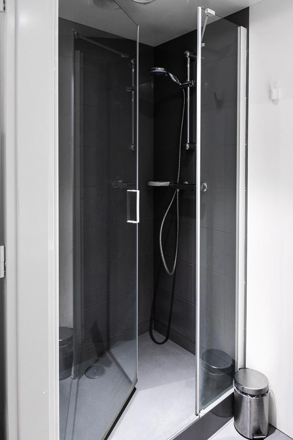 Studio with balcony and full kitchen near hotspot view 2