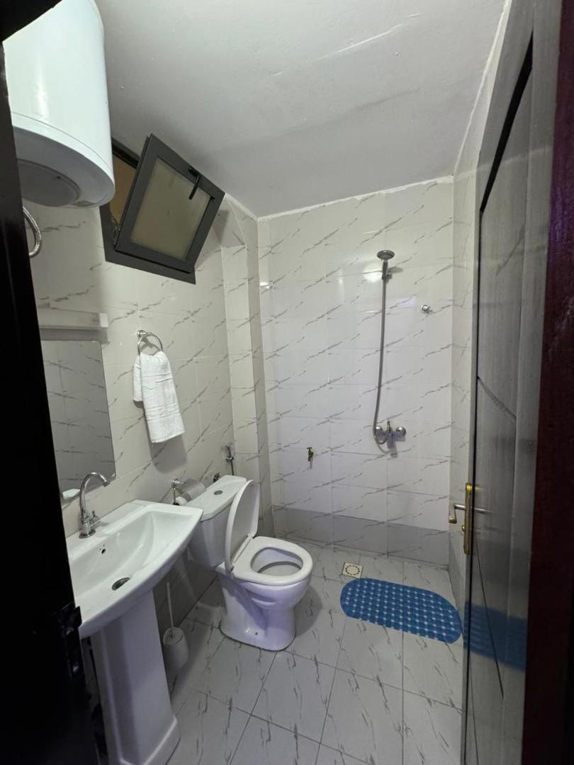 Chambre meublé