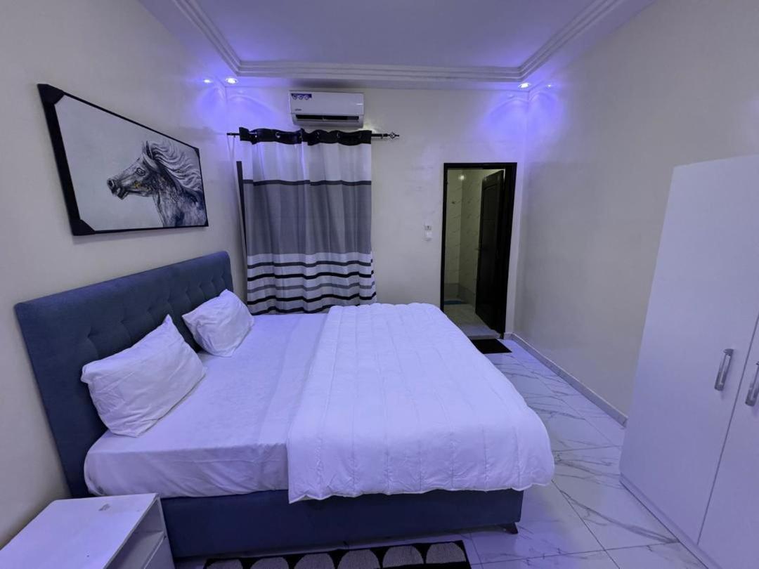 Chambre meublé