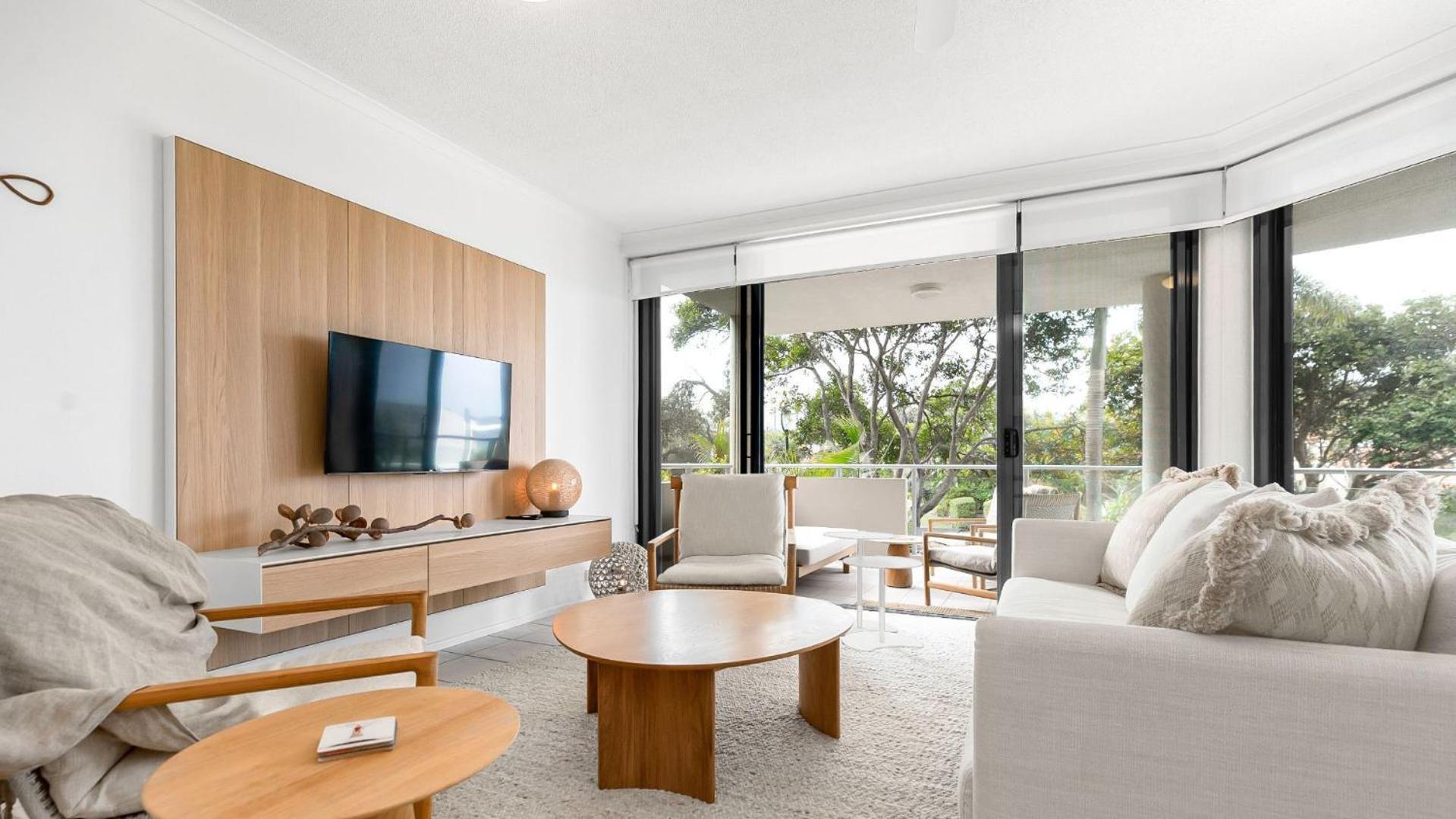 Unit 3 21 Park Generous and Comfortable Beachside Abode