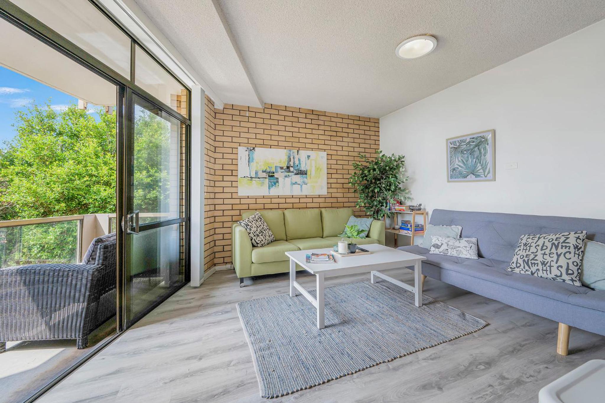 Flynns Beach Apartments 5 41 Pacific Drive