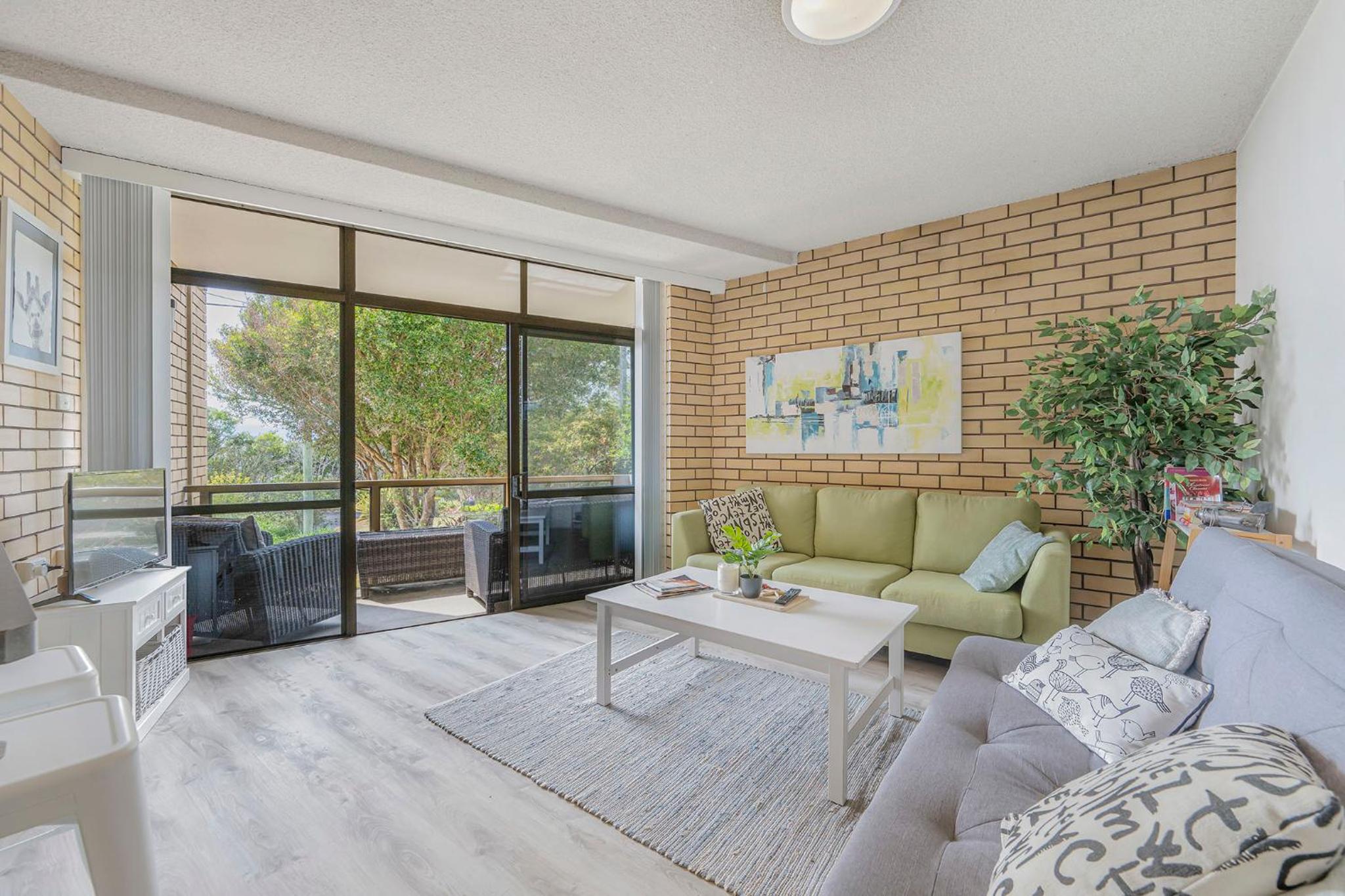 Flynns Beach Apartments 5 41 Pacific Drive