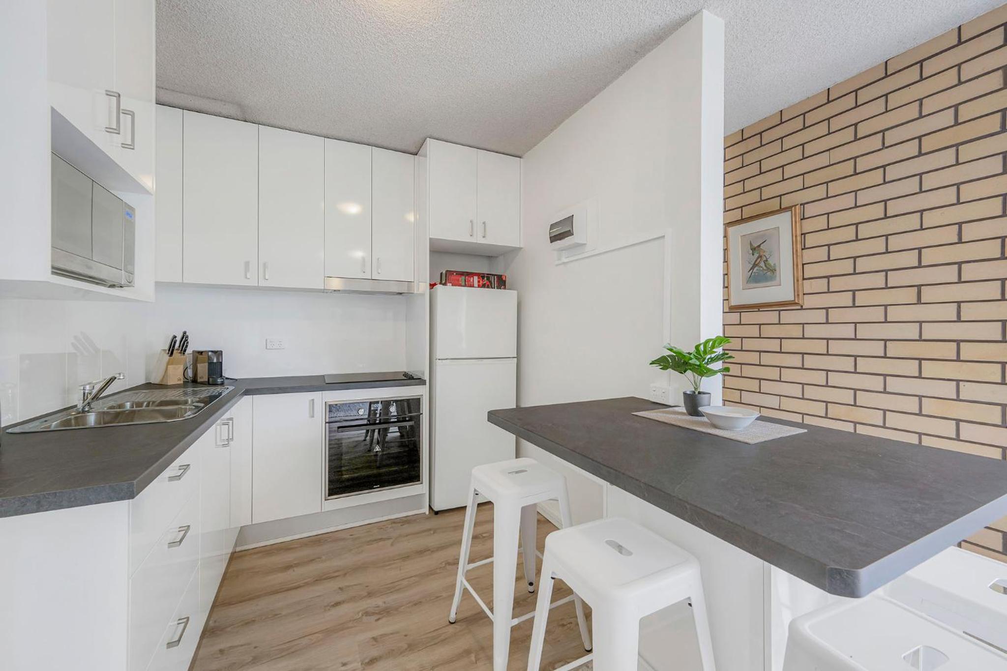 Flynns Beach Apartments 5 41 Pacific Drive