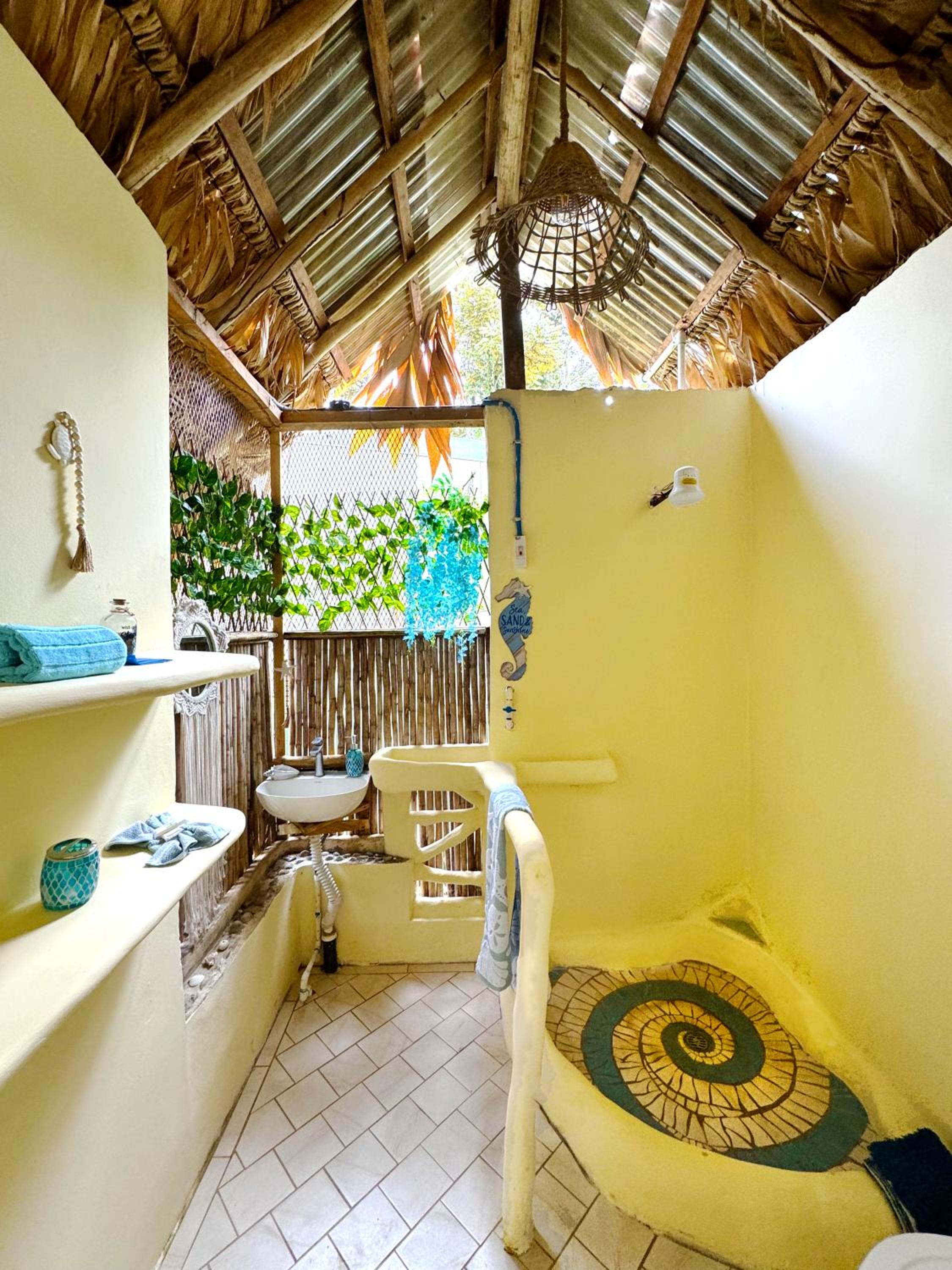 Tiki-Ti Tahitian Style Bungalows