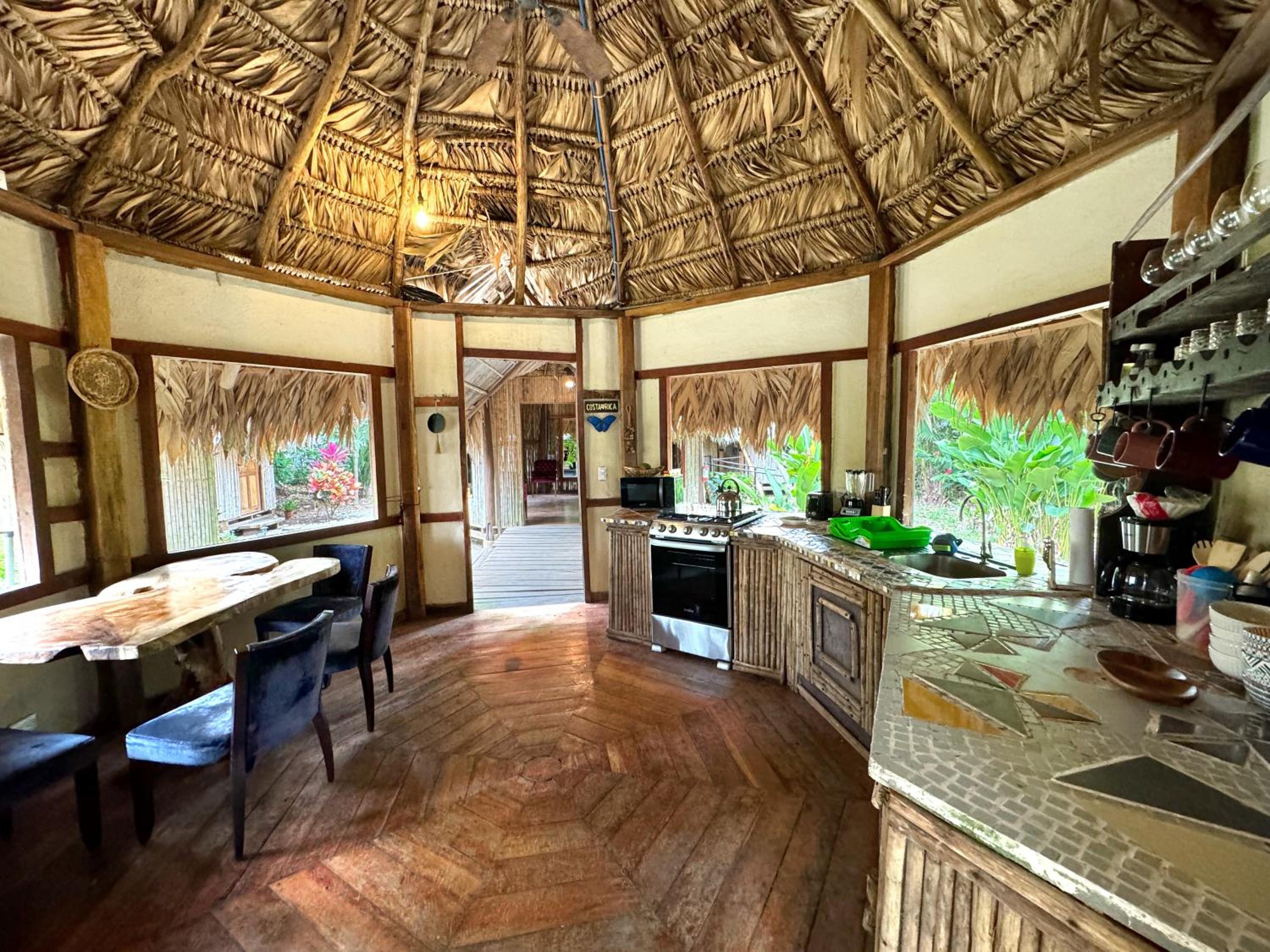 Tiki-Ti Tahitian Style Bungalows