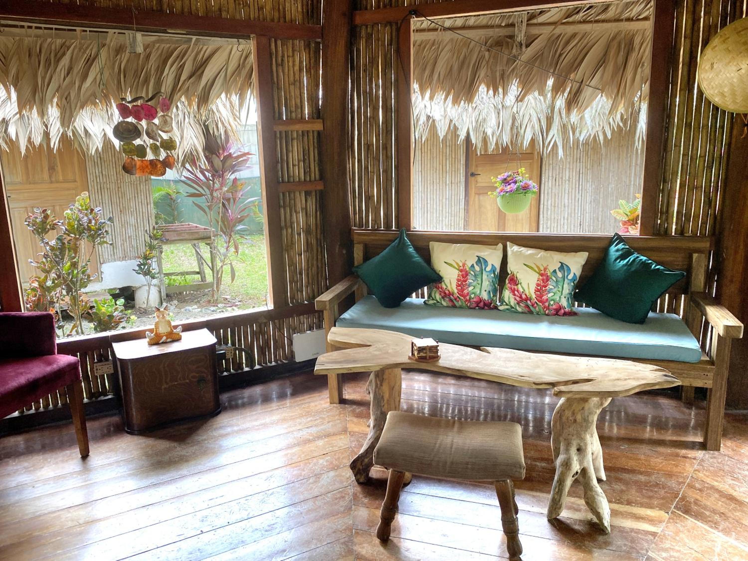 Tiki-Ti Tahitian Style Bungalows