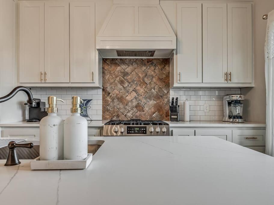 Crafty Casita in Gatewood - 3 bed 2 bath charming historic home view 4