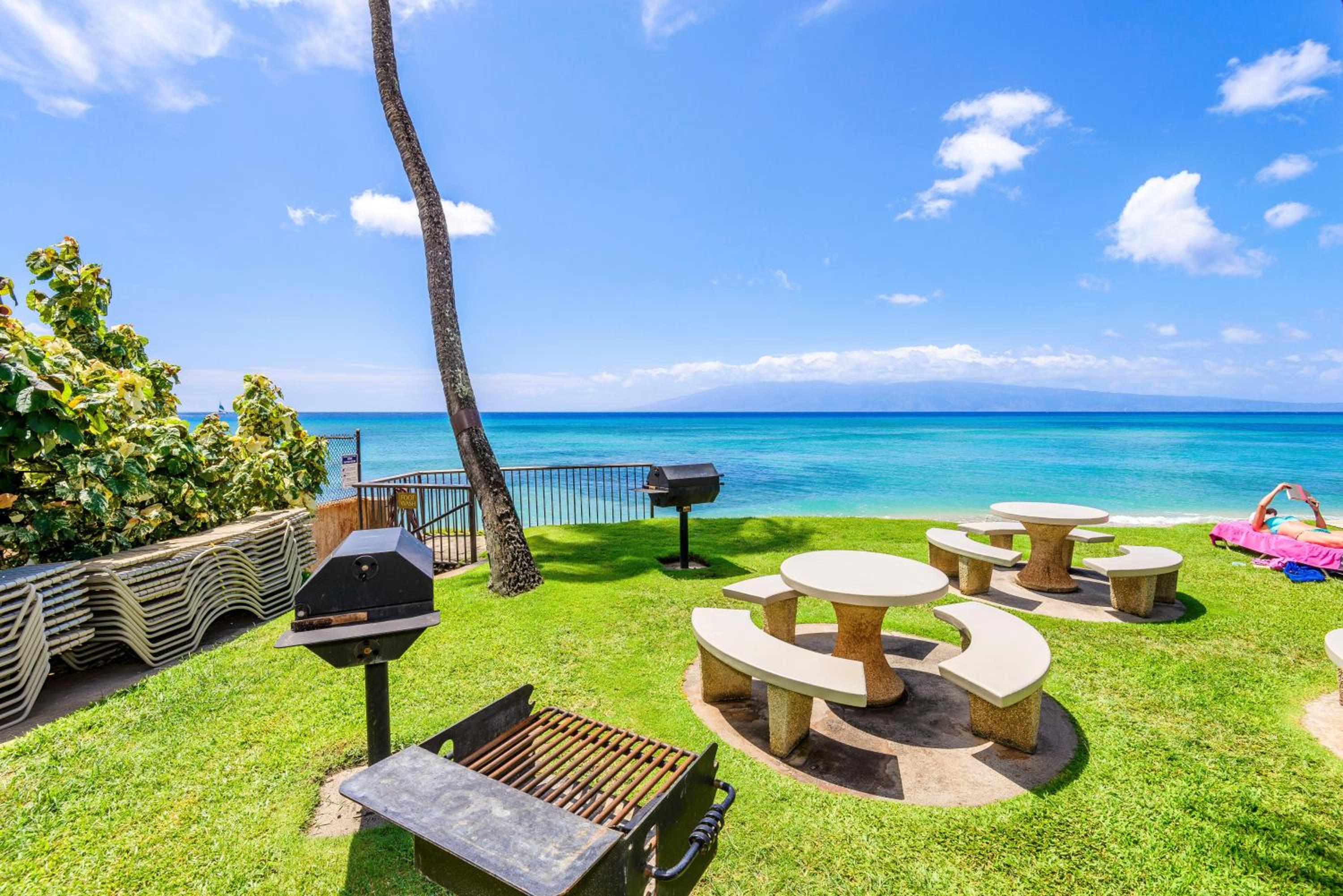 Hale Mahina A207 · HM A207 Spacious OceanFront 1BD w Ocean View