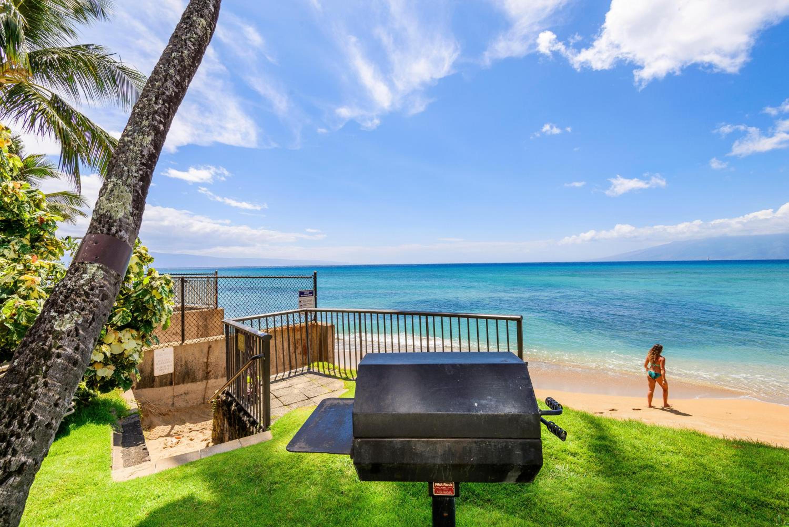 Hale Mahina A207 · HM A207 Spacious OceanFront 1BD w Ocean View