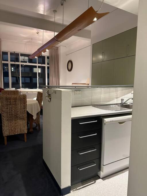 Hyper-Central Apartment Downtown Auckland