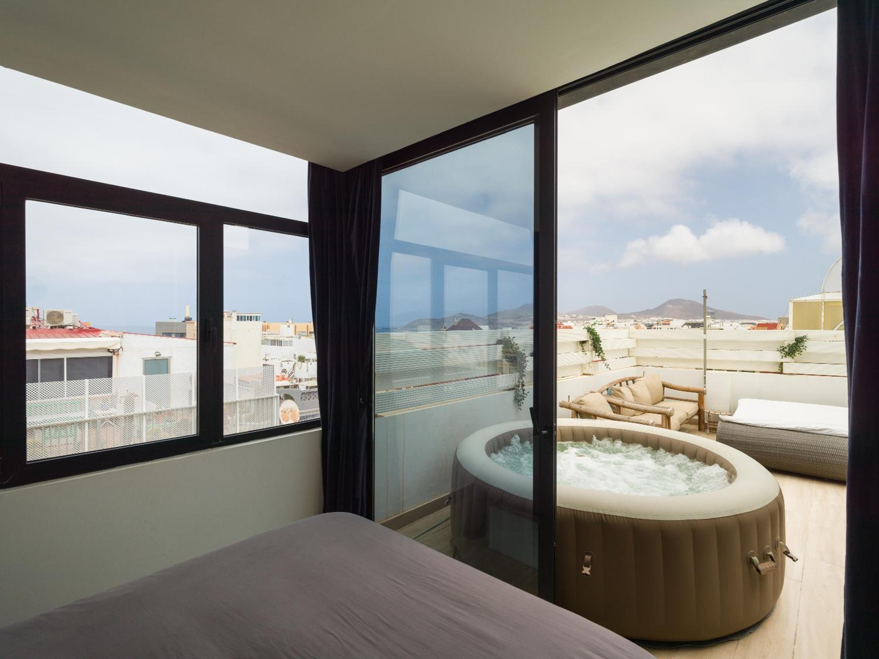 Las Palmas Beach Penthouse