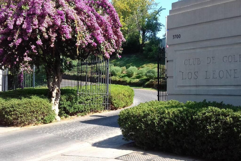 Jardín privado para familias y trabajo