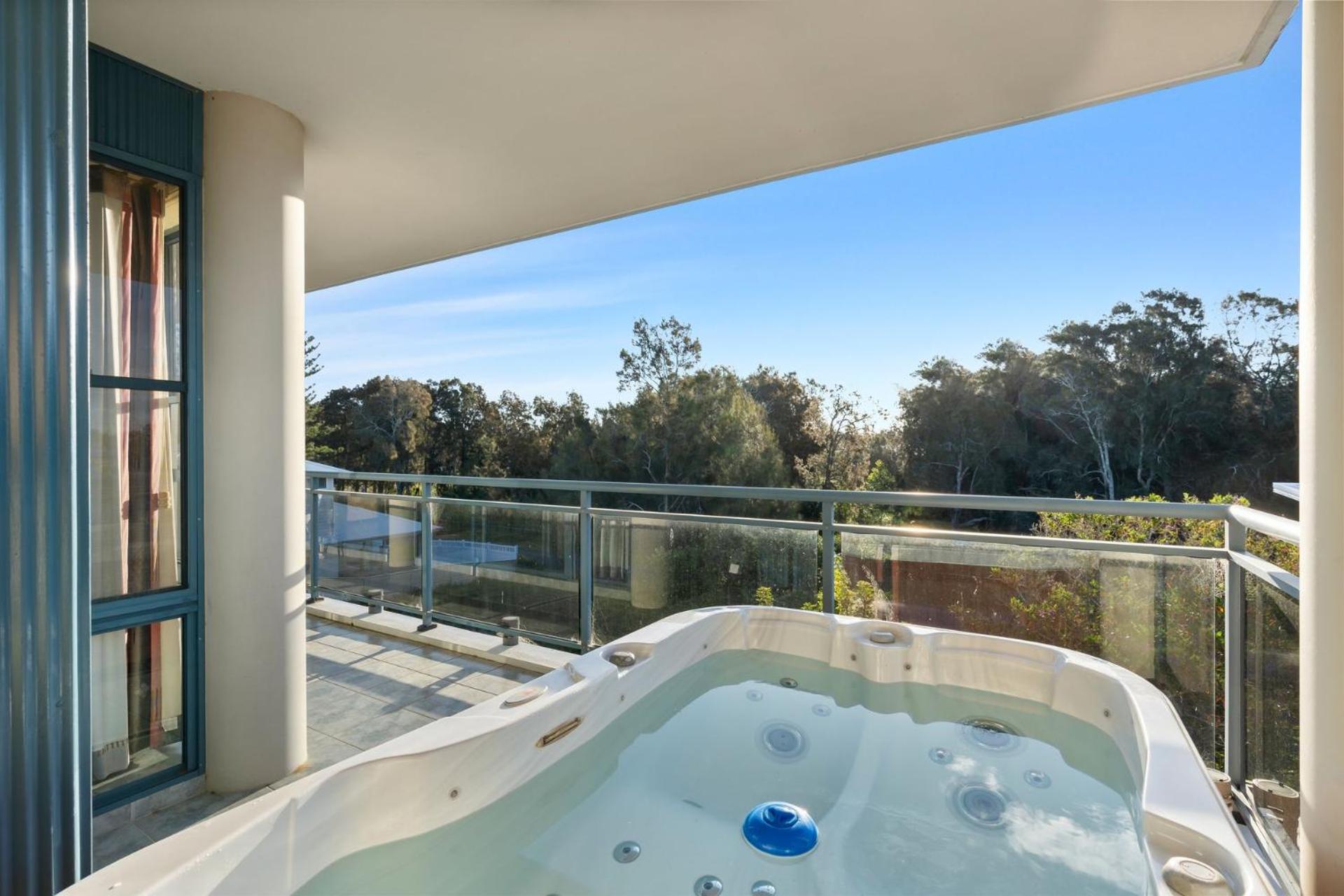 Lakeside Glass House