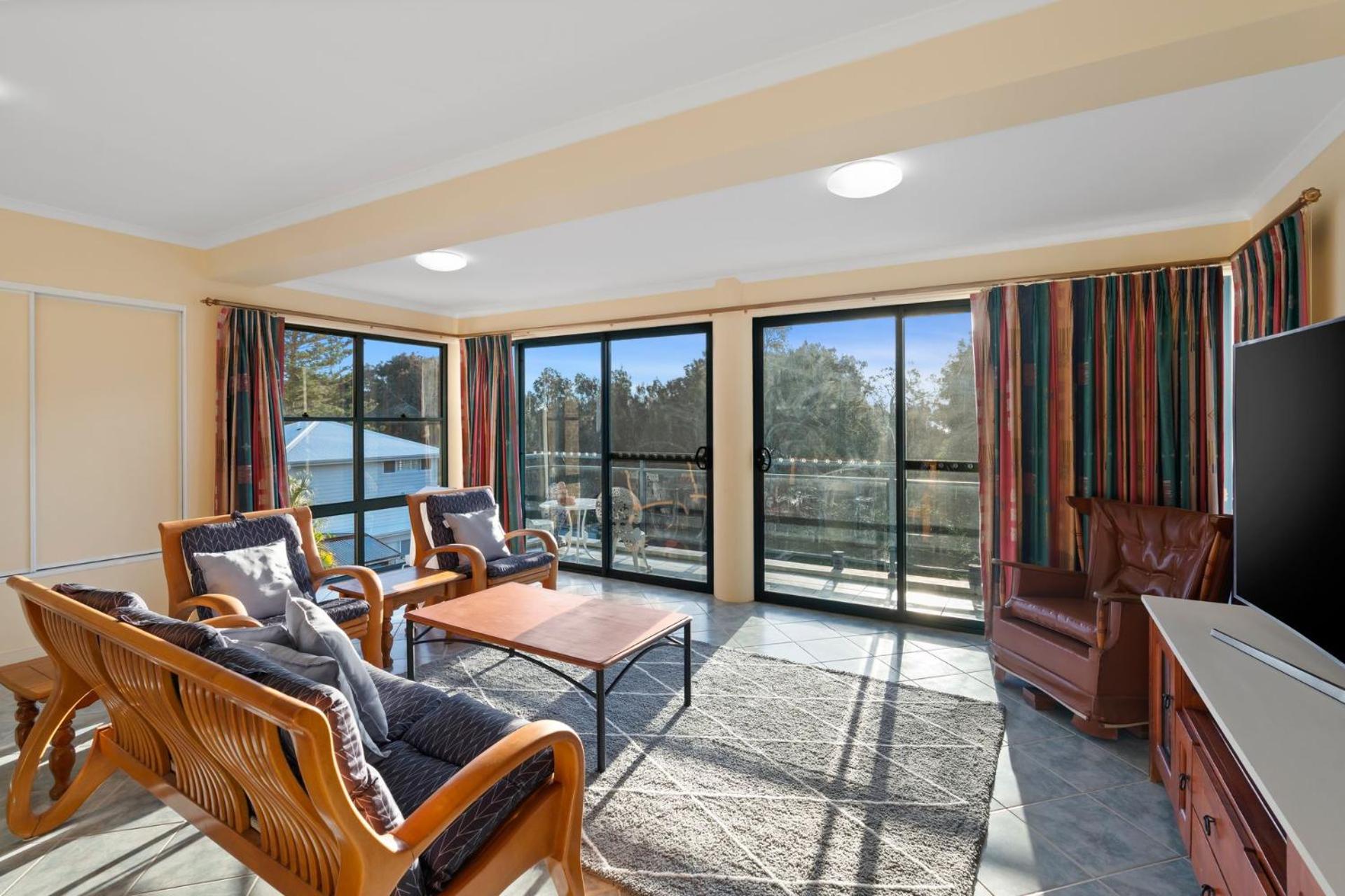 Lakeside Glass House