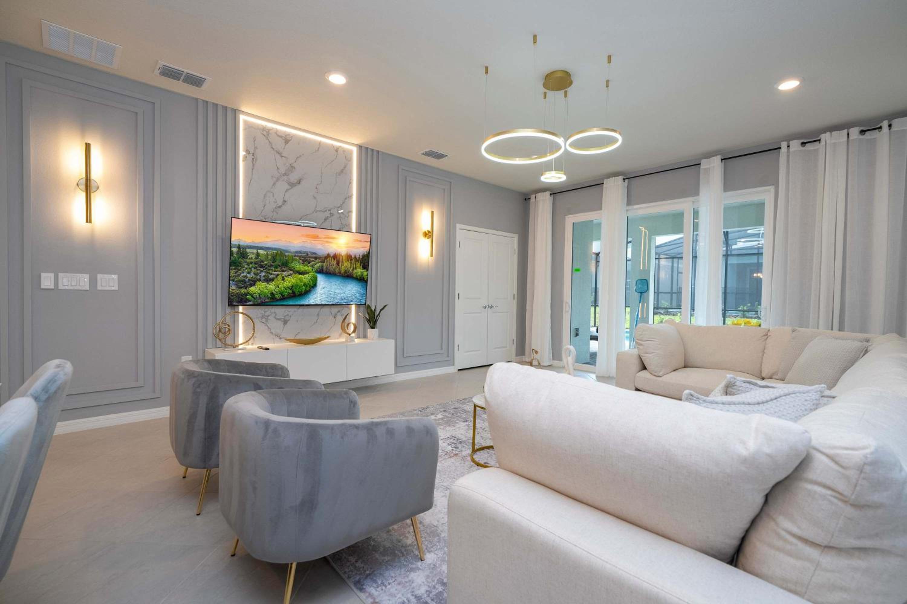 Stunning 7Bd Jacuzzi Pool & Close to Disney at Windsor Cay 16217