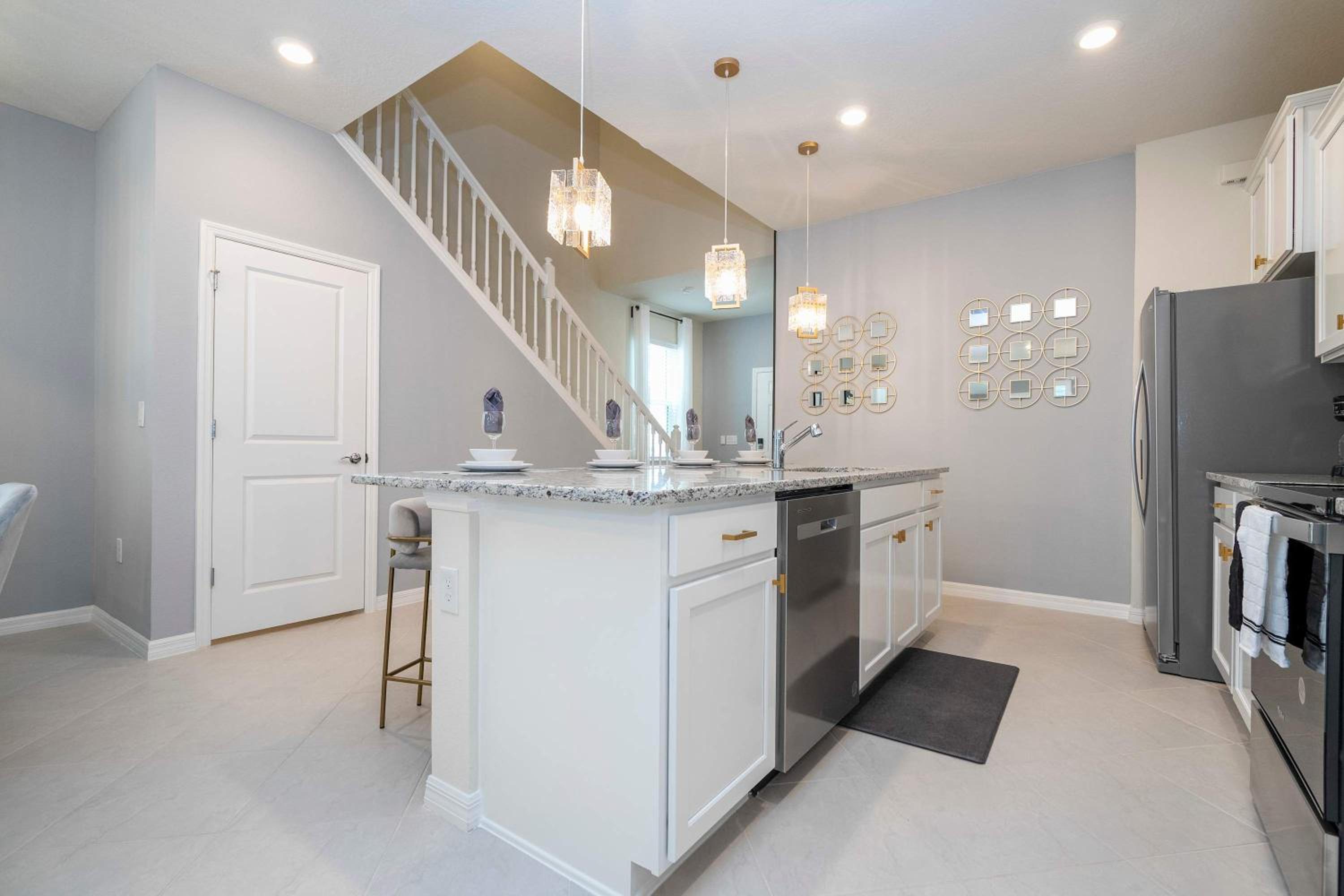 Stunning 7Bd Jacuzzi Pool & Close to Disney at Windsor Cay 16217