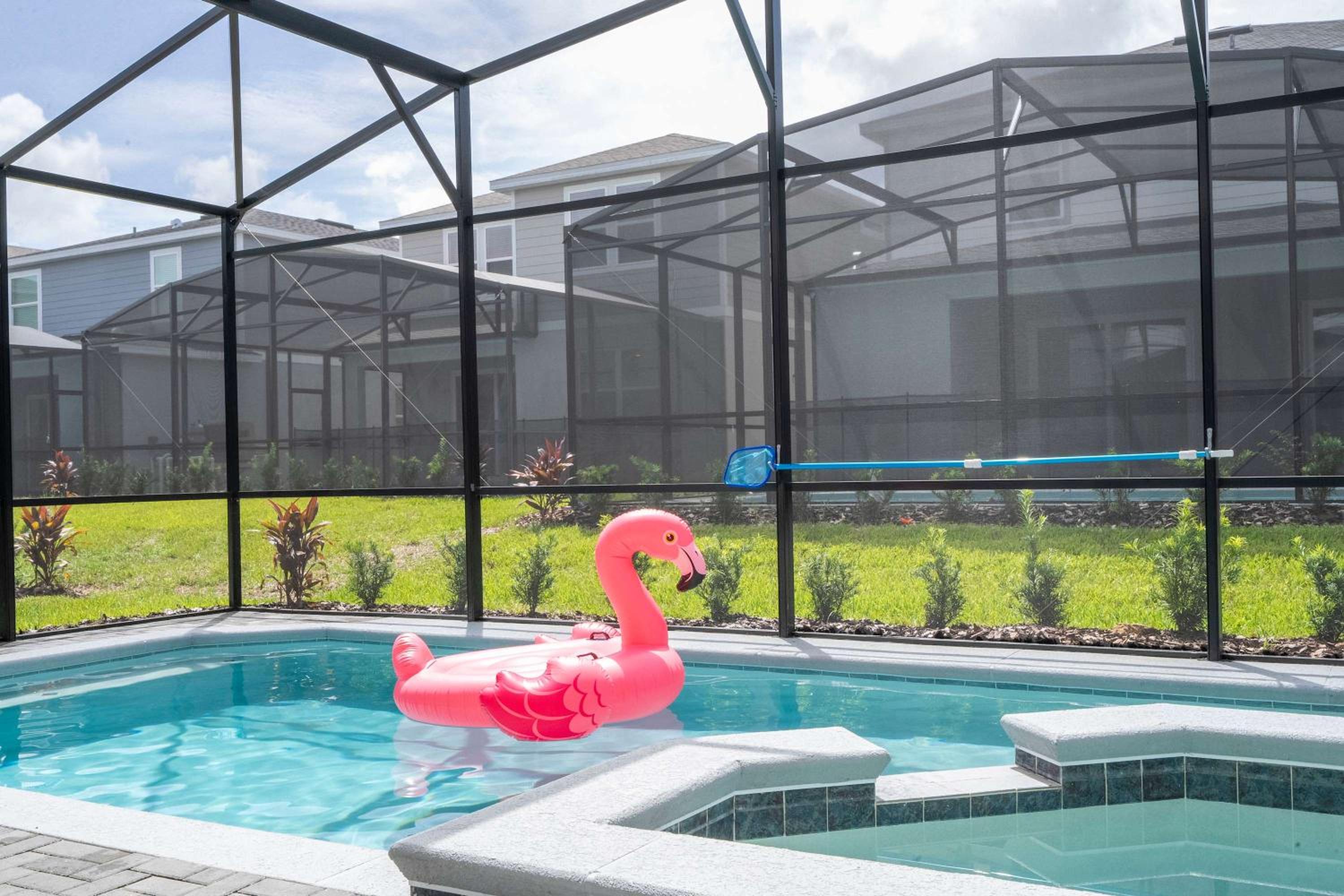 Stunning 7Bd Jacuzzi Pool & Close to Disney at Windsor Cay 16217