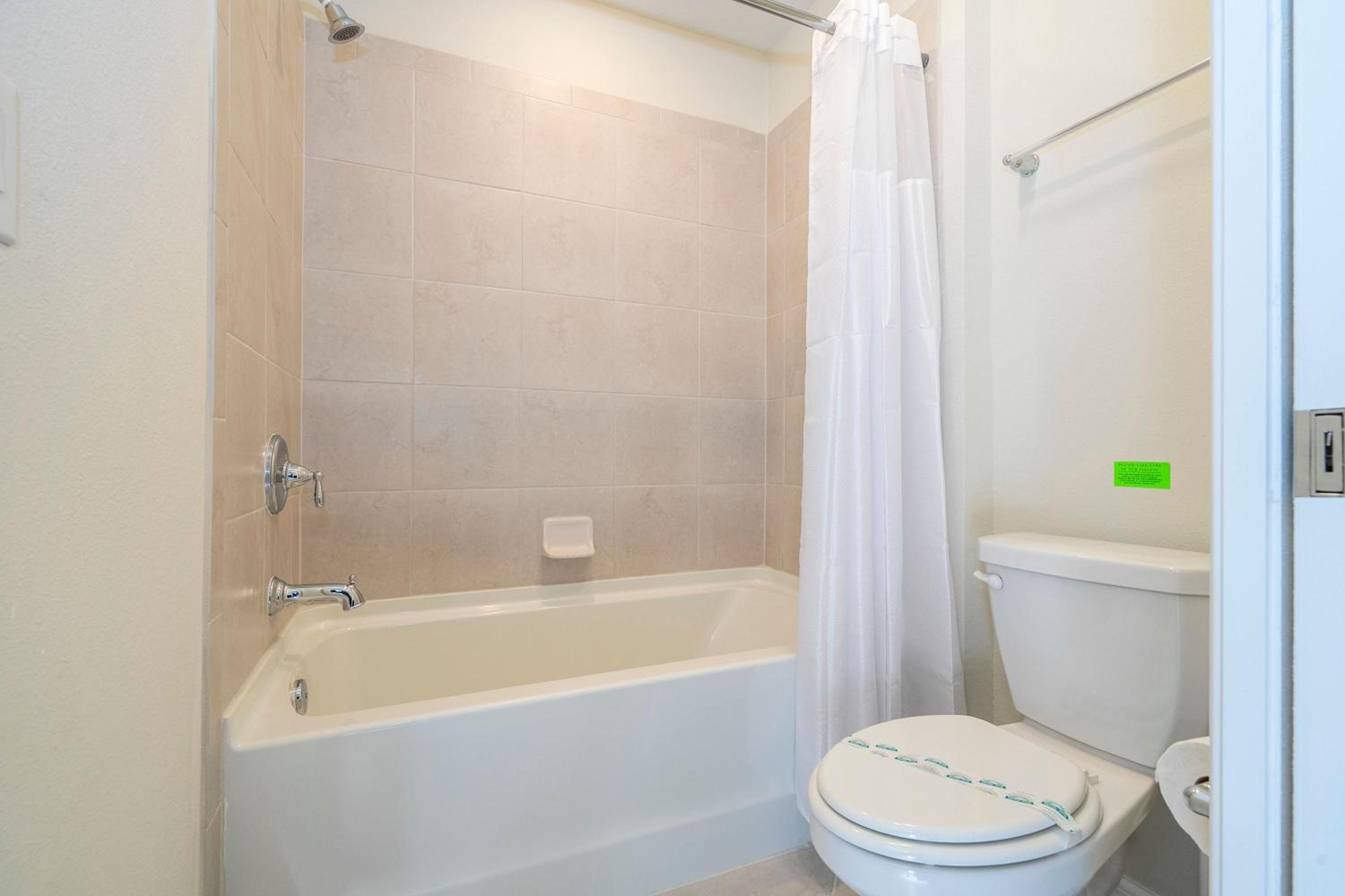 Stunning 7Bd Jacuzzi Pool & Close to Disney at Windsor Cay 16217