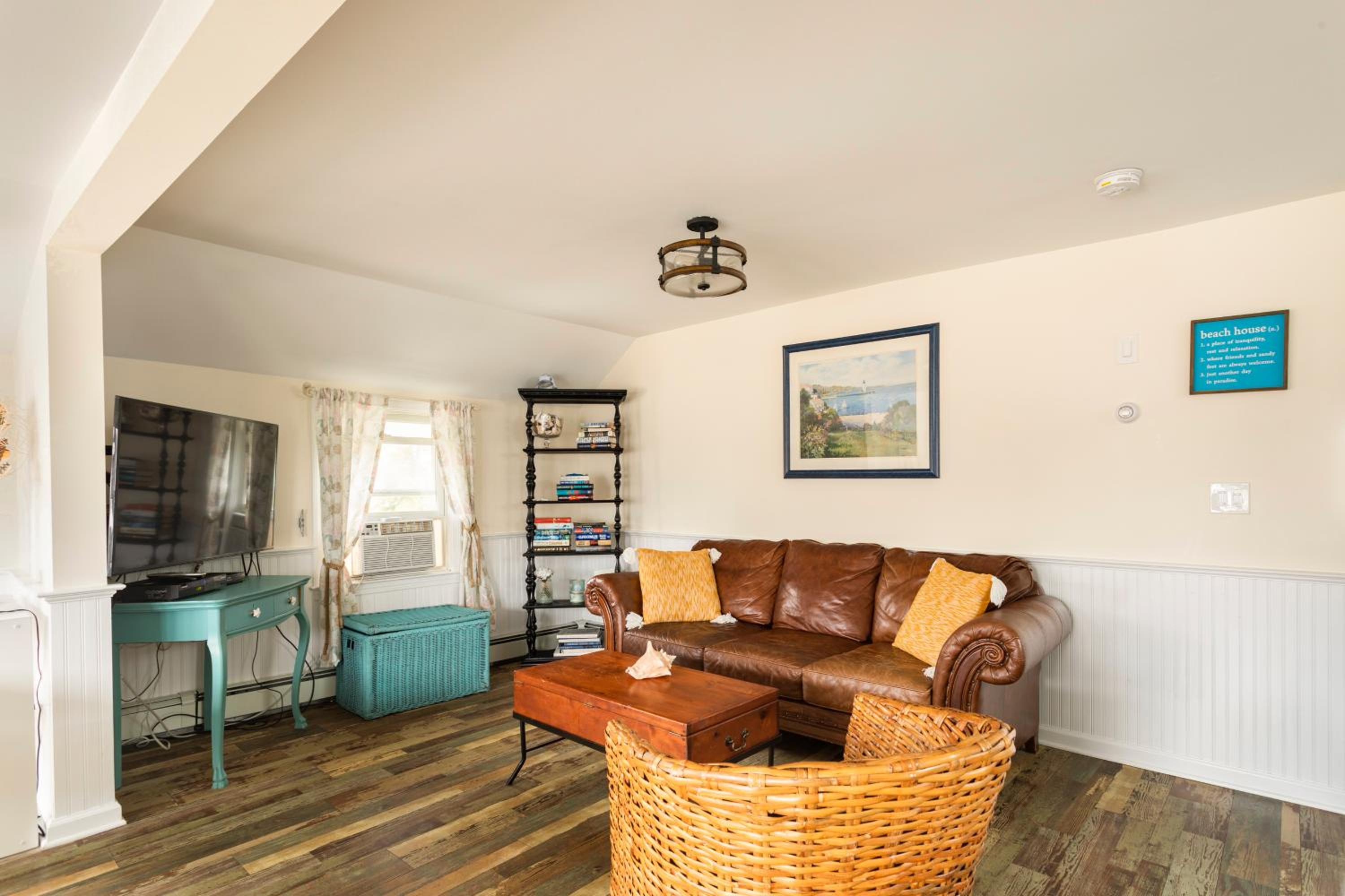 Charming Fairfield Cottage By The Sea - Property Image 26