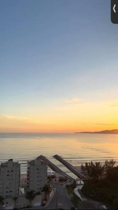 Apartamento em Itapema Vista Mar 3 Quartos - 500 metros da praia