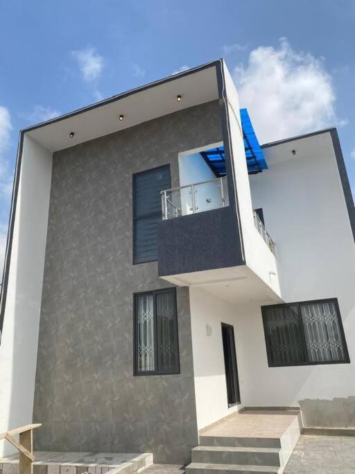 Victoria Villa