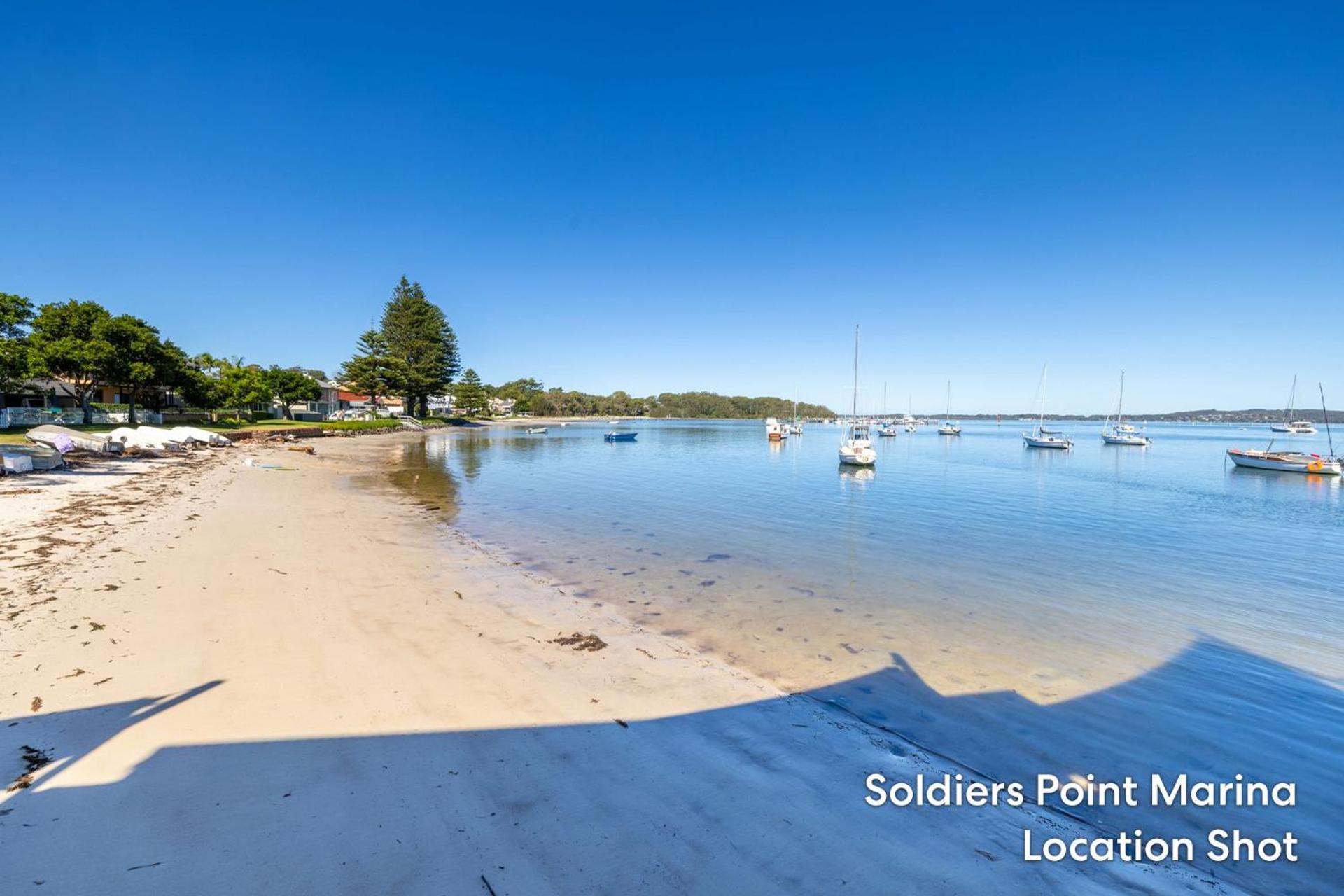 The Point 13, 5-7 Mitchell St - stunning water views, complex pool and WiFi