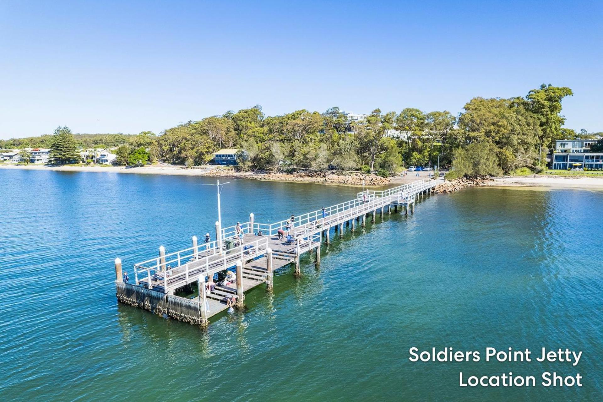The Point 13, 5-7 Mitchell St - stunning water views, complex pool and WiFi
