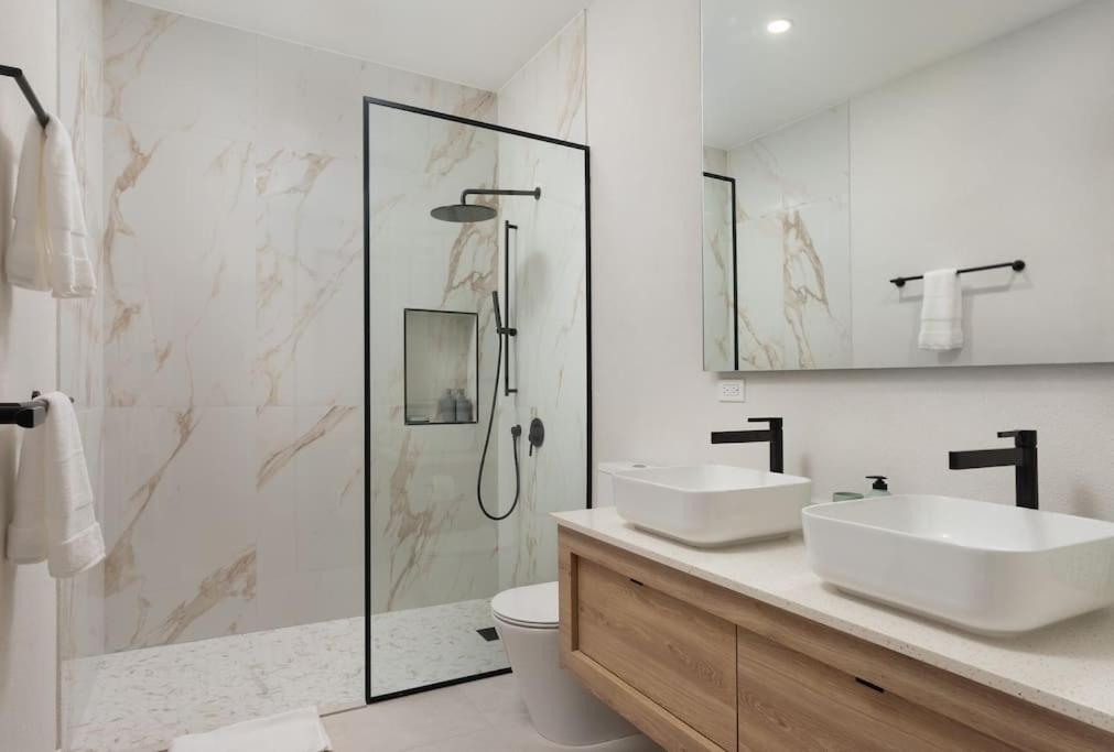 2 bed Porters home with pool & beach Azzurro 5