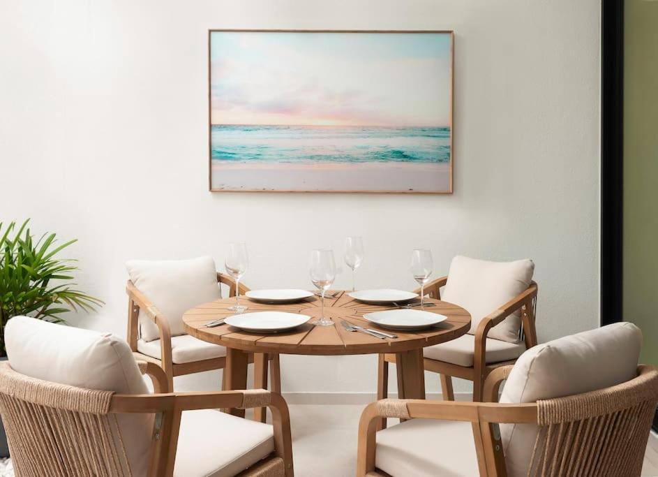 2 bed Porters home with pool & beach Azzurro 5