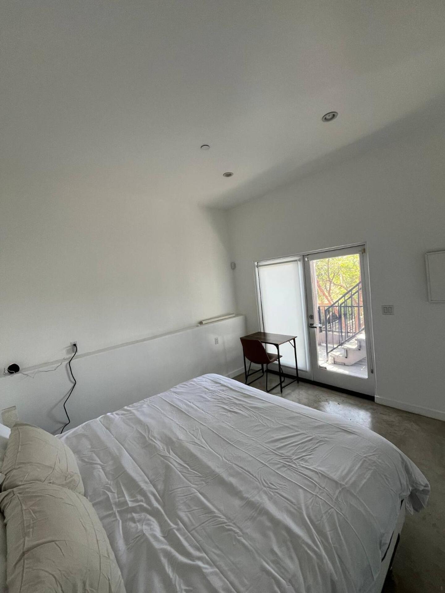 Hillside Close To Dtla 3br Stunning Views