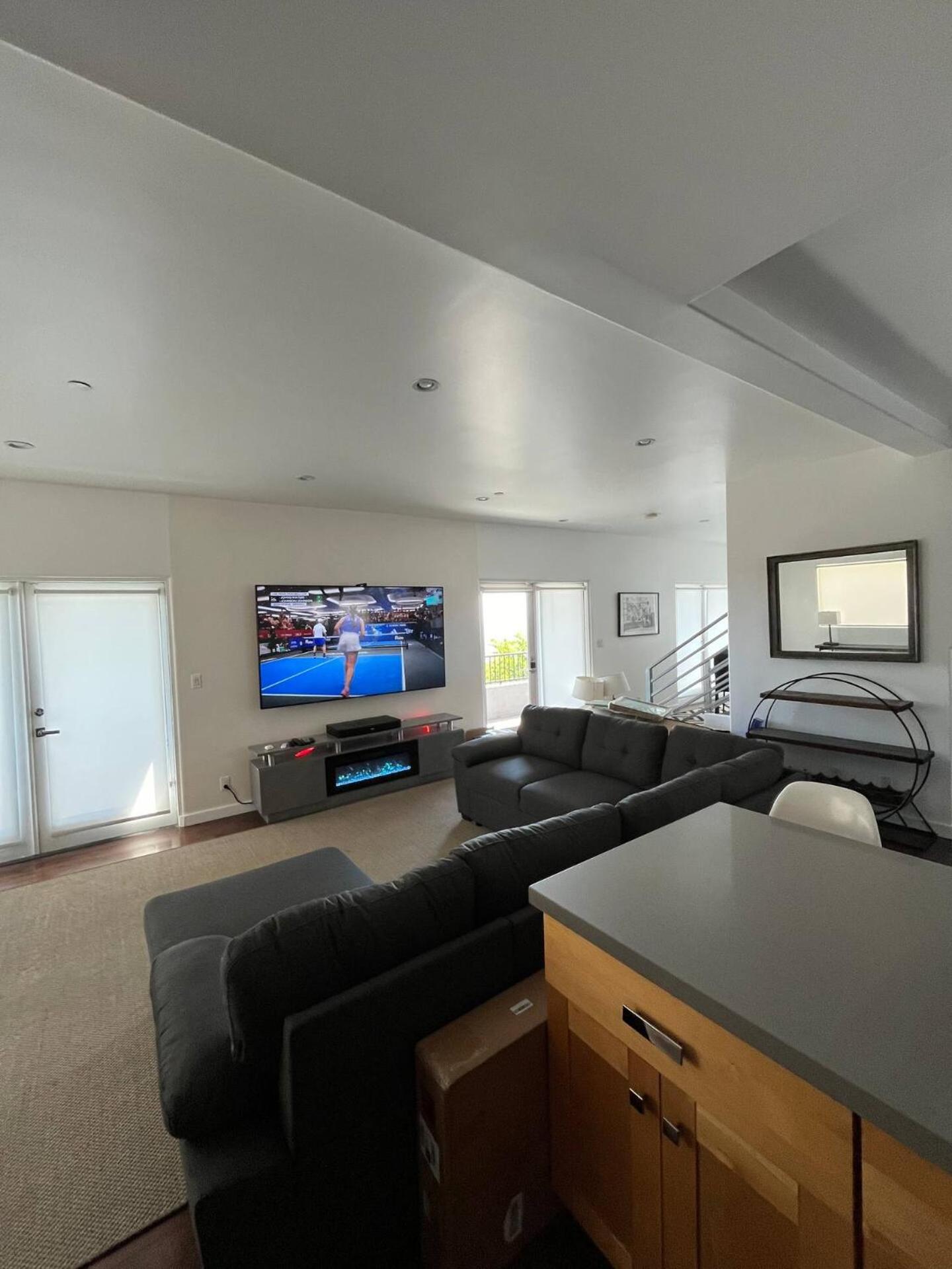Hillside Close To Dtla 3br Stunning Views