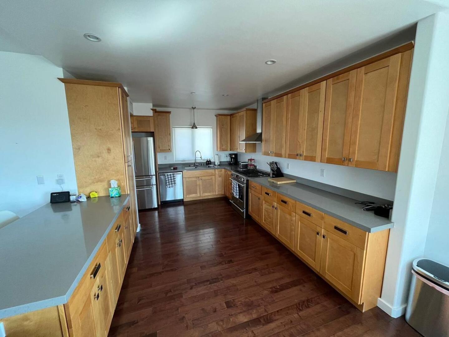 Hillside Close To Dtla 3br Stunning Views