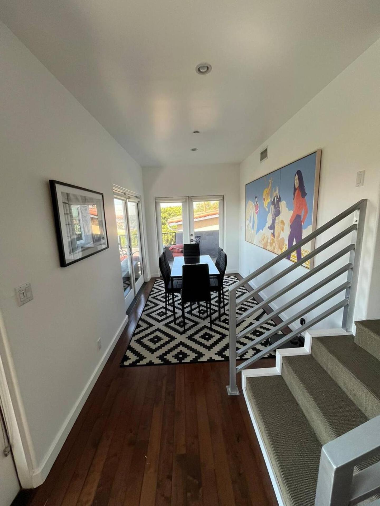Hillside Close To Dtla 3br Stunning Views