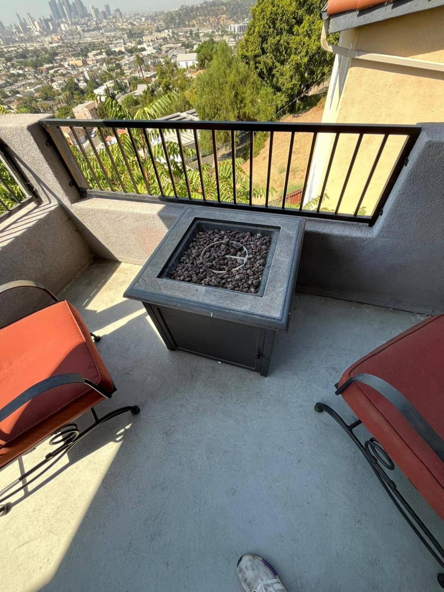 Hillside Close To Dtla 3br Stunning Views