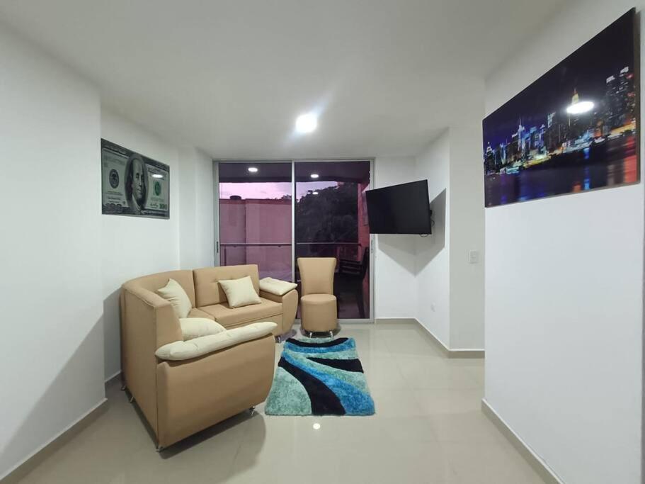 Comfortable Apt Envigado 3 Rooms 5 Beds