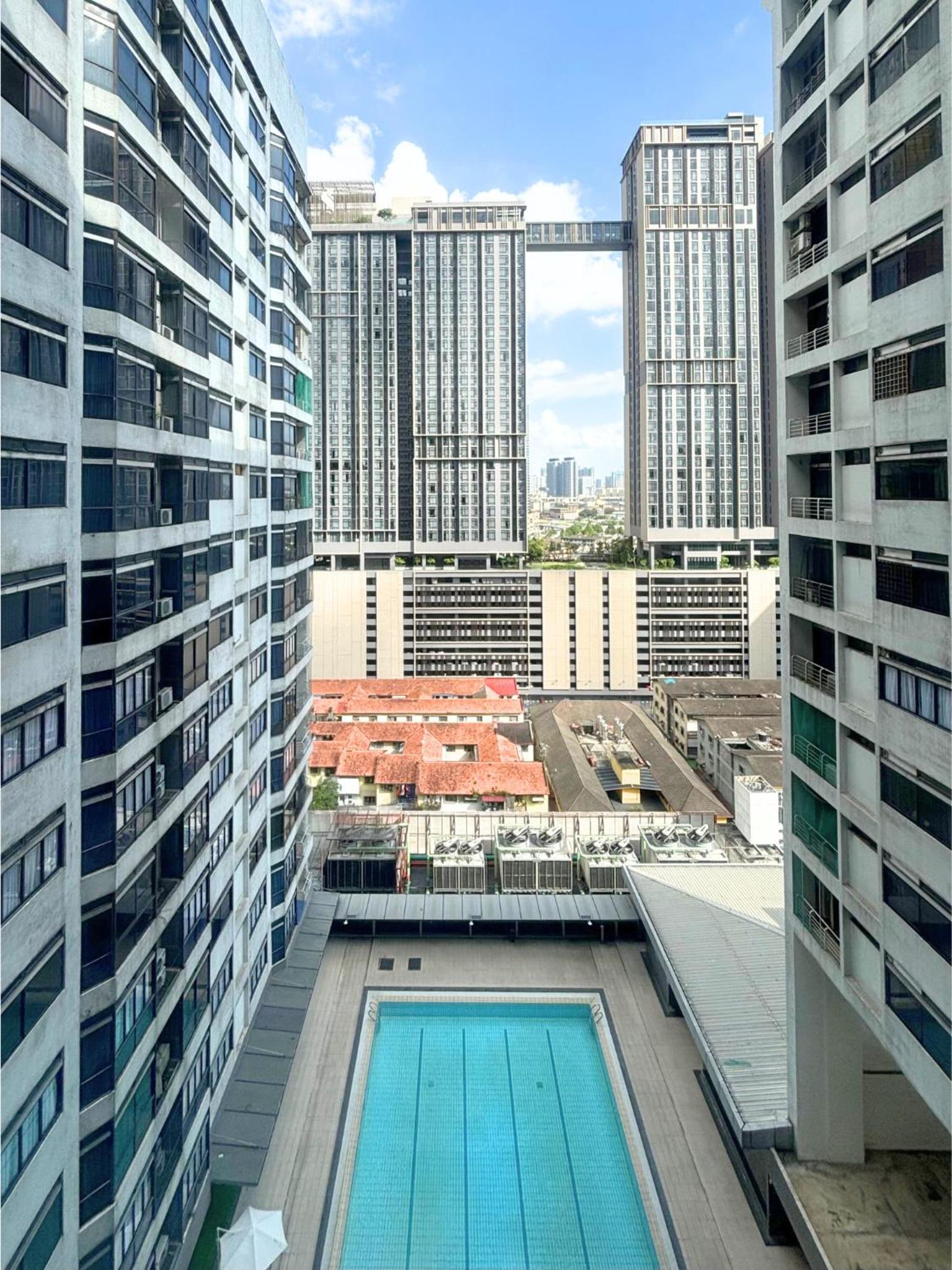 3R12Pax Fahrenheit88 C10-14 Opposite Pavilion KL Bukit Bintang Kaite Homestay