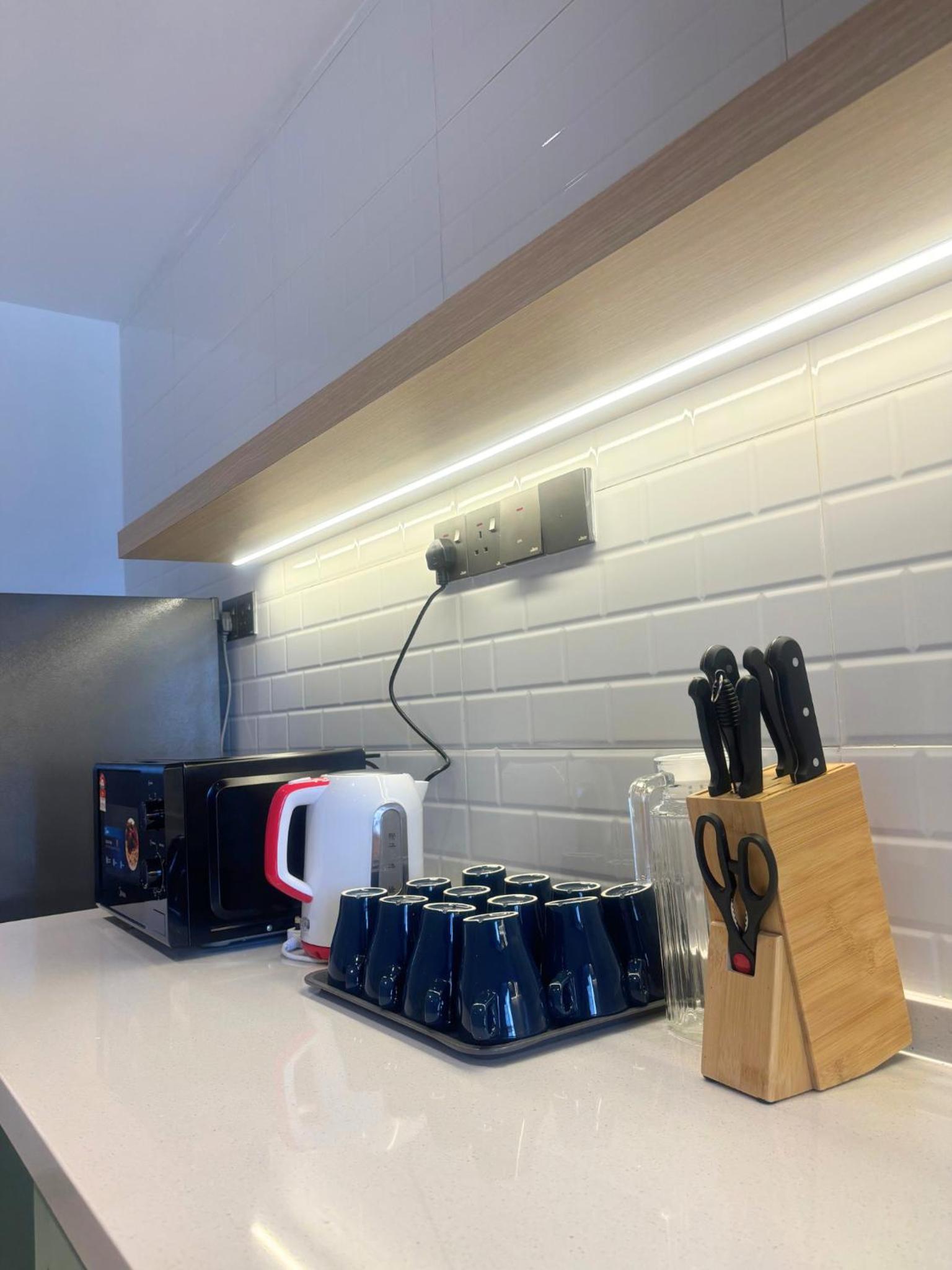 3R12Pax Fahrenheit88 C10-14 Opposite Pavilion KL Bukit Bintang Kaite Homestay